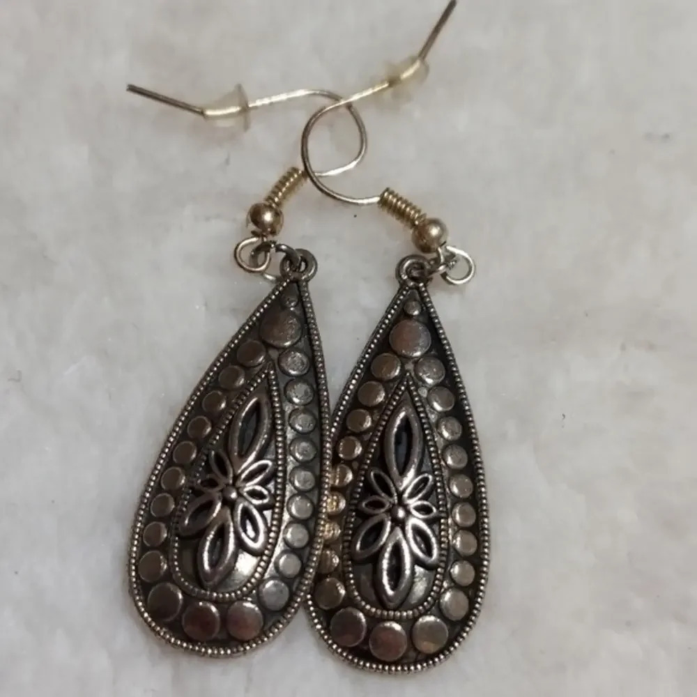 Vintage Silver Tear Drop Earrings with circular and floral designs
